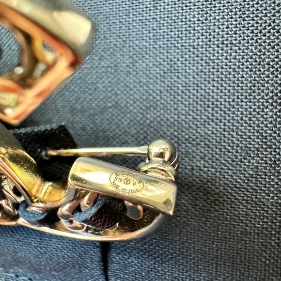 CHANEL 19P CLASSIC GOLD TONE LARGE BIG CC LOGO CHAIN BLACK LEATHER BROOCH PIN - Picture 10 of 10